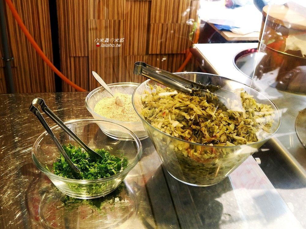 忠孝復興美食｜品安創意刈包 菜單上沒有的隱藏餐點-台式泡飯!! 台北東區銅板小吃