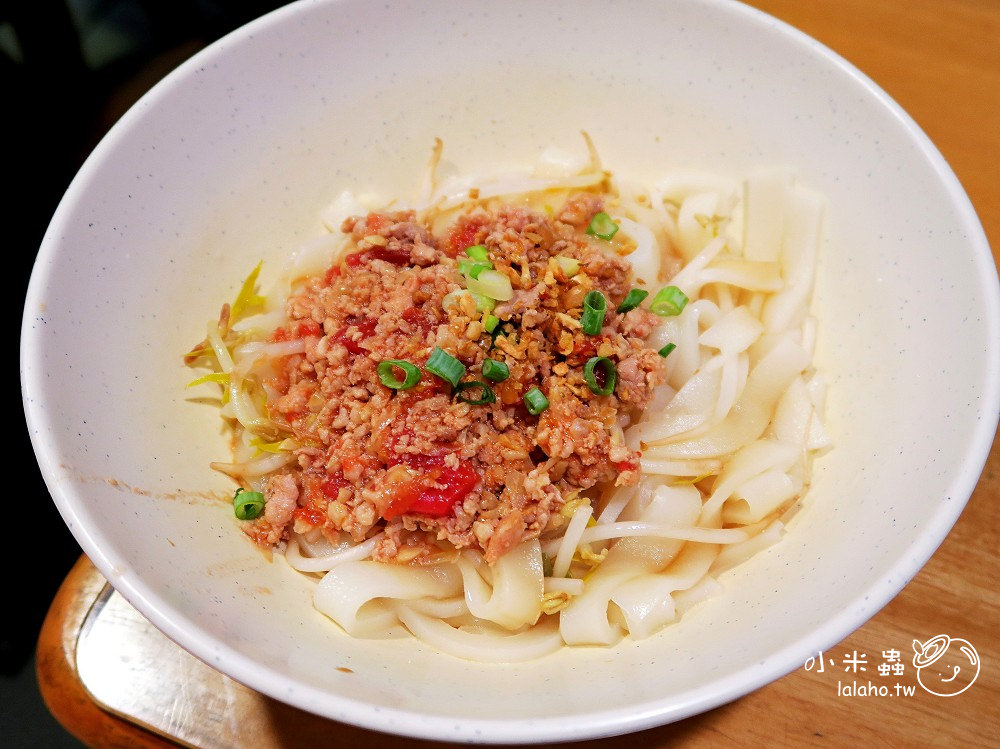 新竹美食｜在地人才知道的平價泰式風味麵食-泰之味 椰香雞飯 一吃就上癮!