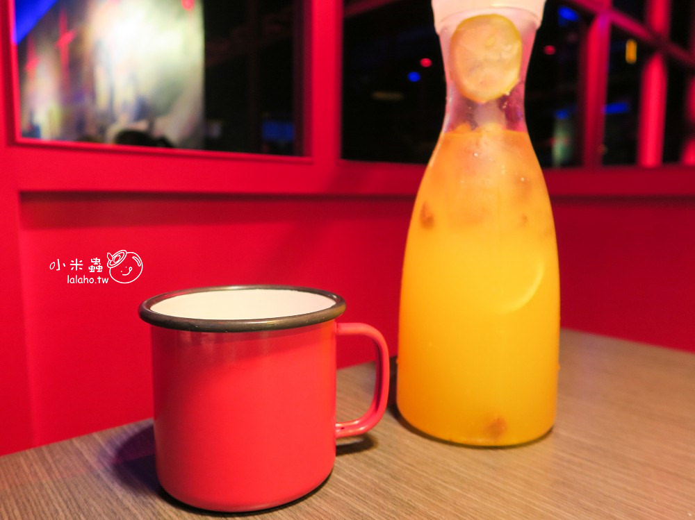 新北中和美食｜水貨 到夜店去吃炭火烤魚，一爐二吃 烤魚瀰漫著果香-小米蟲的米缸