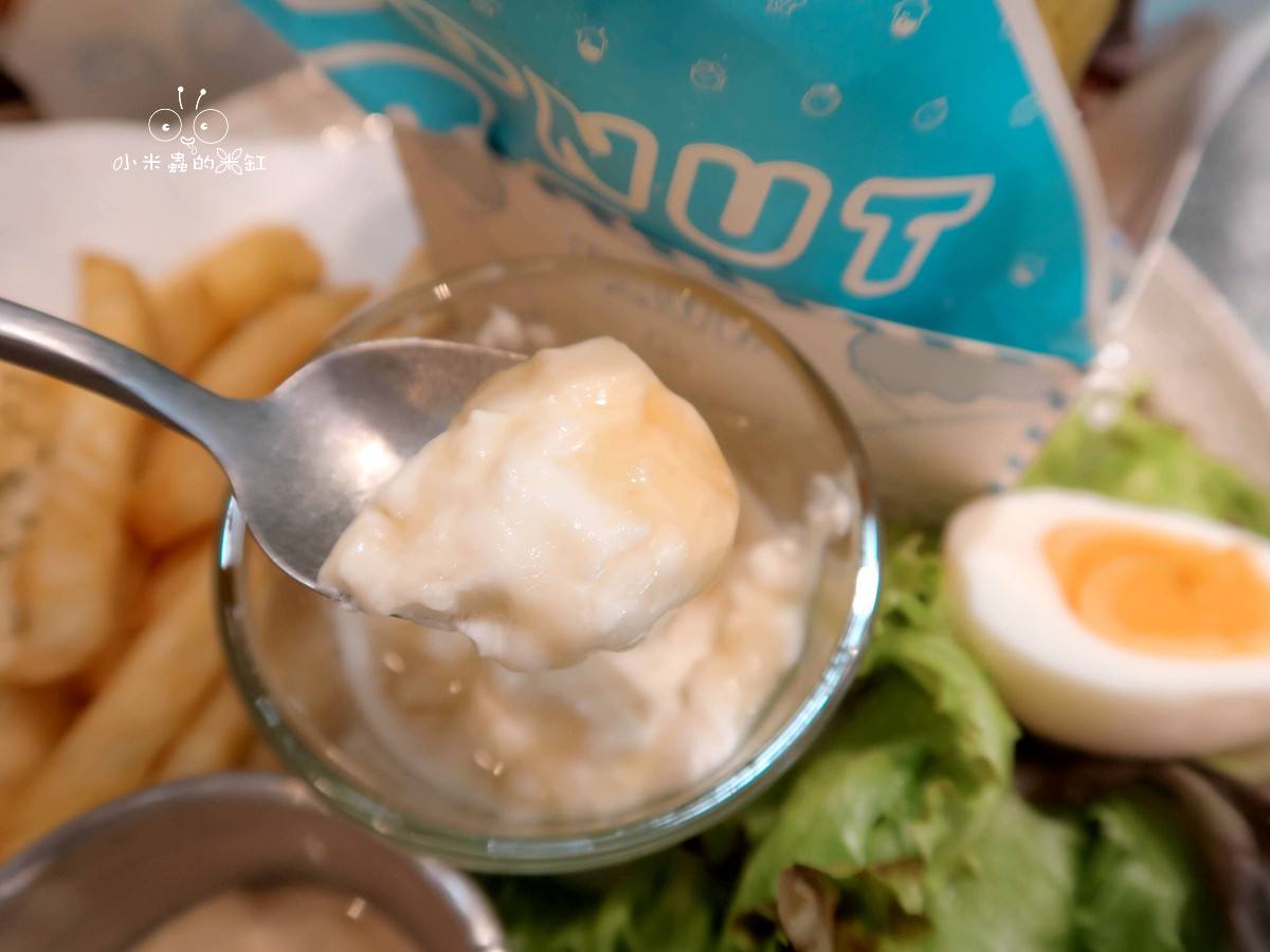 新竹城隍廟美食推薦|拿滋咬咬 Donut B&B:藏在巷弄裡的甜甜圈系早午餐,超狂多拿滋漢堡必吃! - 第29張圖