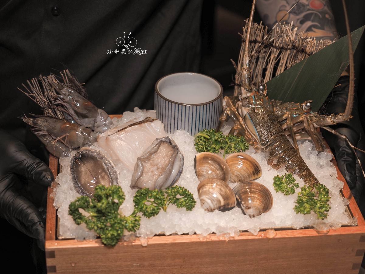 山上走走 日式無菜單海鮮鍋物華山店|全程桌邊服務!活體海鮮、A5和牛通通有,還有壽星金箔冰淇淋! - 第20張圖