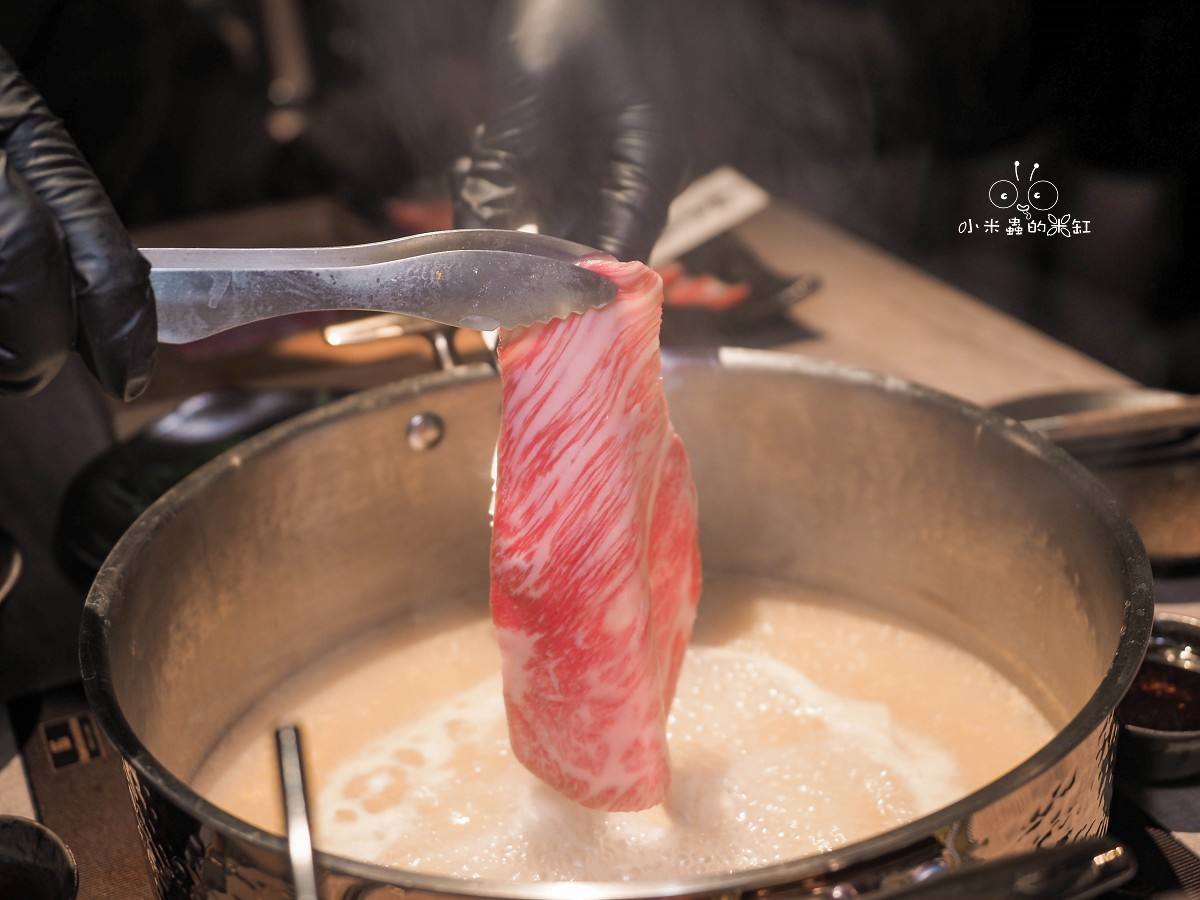 山上走走 日式無菜單海鮮鍋物華山店|全程桌邊服務!活體海鮮、A5和牛通通有,還有壽星金箔冰淇淋! - 第31張圖