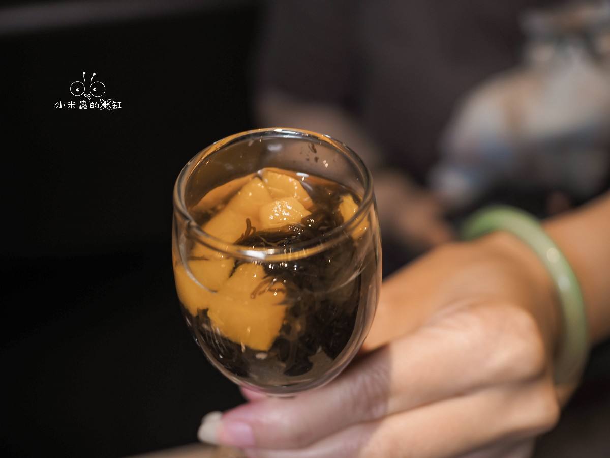 山上走走 日式無菜單海鮮鍋物華山店|全程桌邊服務!活體海鮮、A5和牛通通有,還有壽星金箔冰淇淋! - 第40張圖