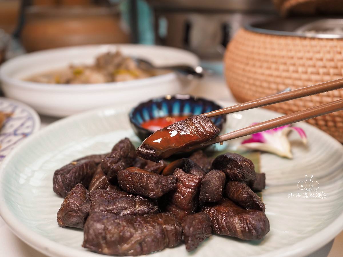 台北信義區泰式餐廳推薦|香米泰國料理信義遠百A13店:18年泰精選認證,酸辣開胃、軟殼蟹必吃,聚餐首選! - 第25張圖