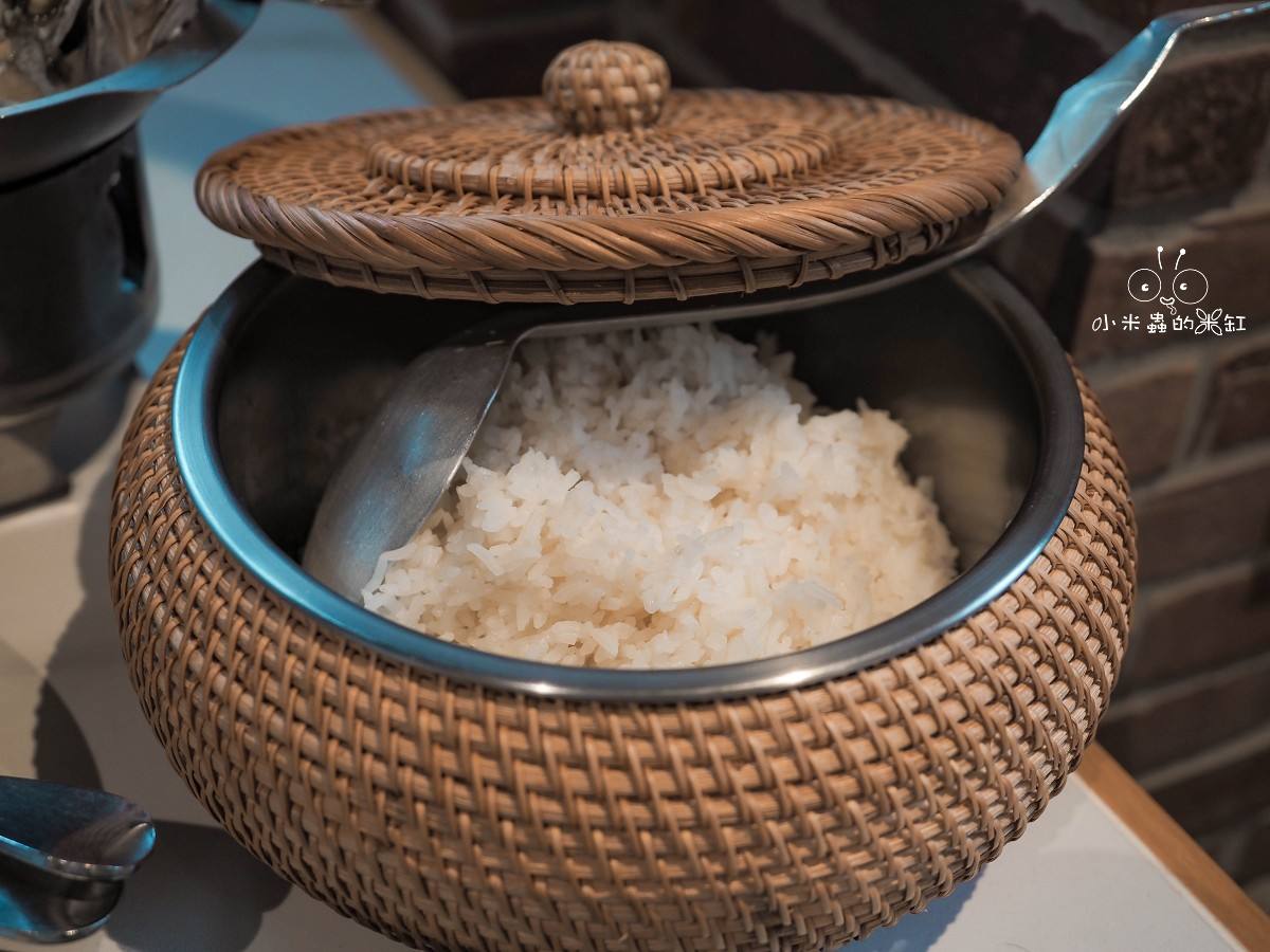 台北信義區泰式餐廳推薦|香米泰國料理信義遠百A13店:18年泰精選認證,酸辣開胃、軟殼蟹必吃,聚餐首選! - 第19張圖