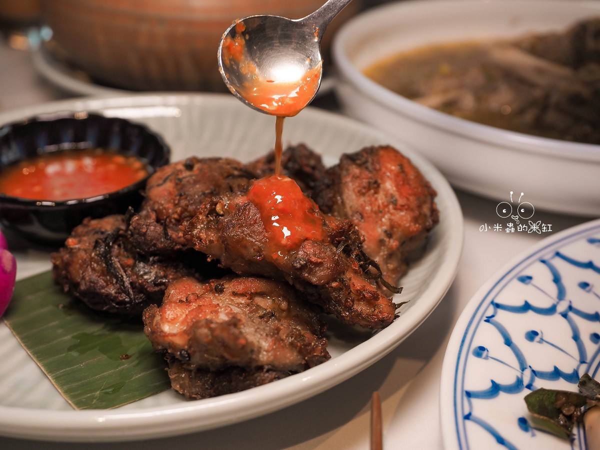 台北信義區泰式餐廳推薦|香米泰國料理信義遠百A13店:18年泰精選認證,酸辣開胃、軟殼蟹必吃,聚餐首選! - 第29張圖