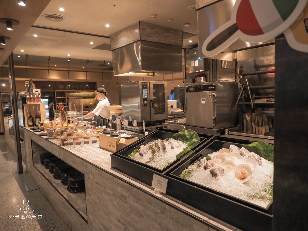 台北吃到飽|台北松山意舍酒店Que原木燒烤,高空美景X燒烤海鮮X黑金巧克力X無限暢飲啤酒只要980起! - 第17張圖