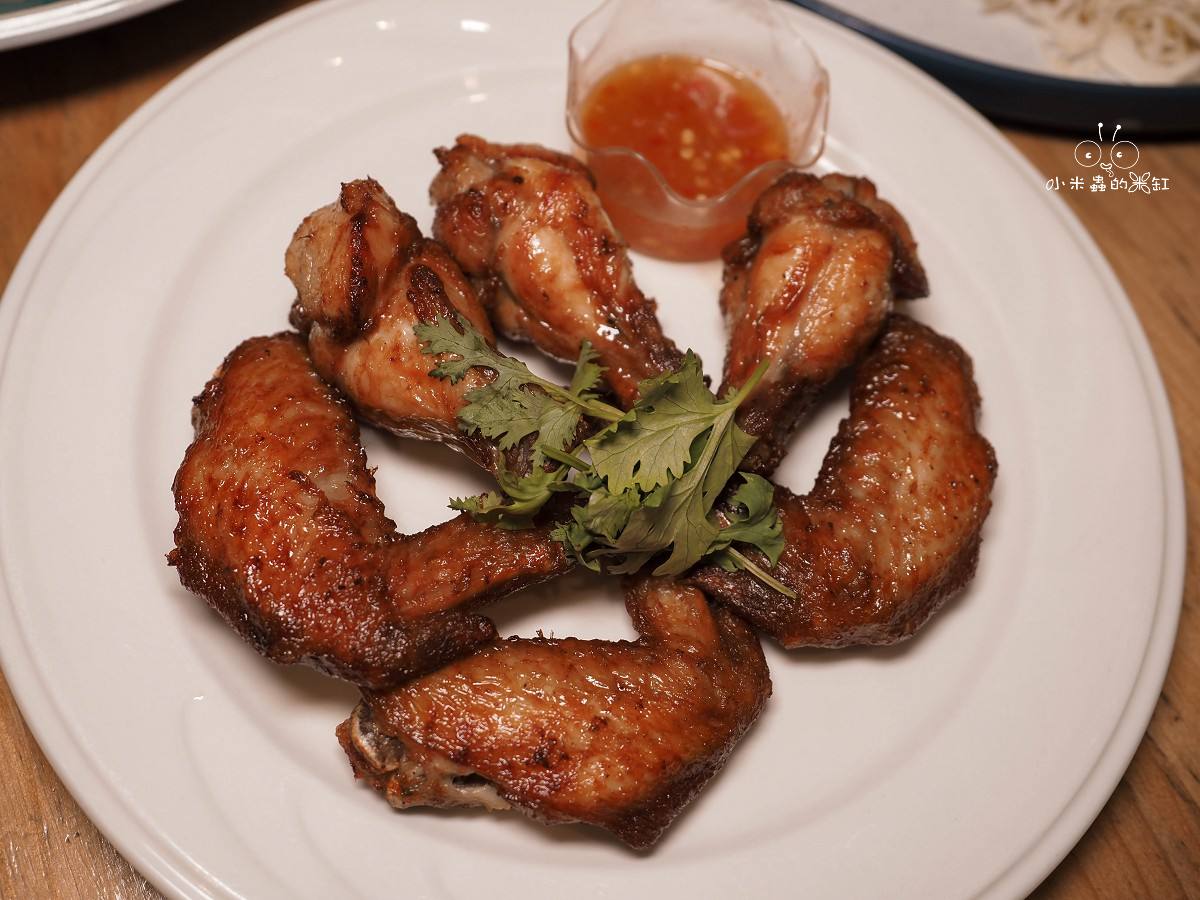 松江南京美食|雞泰炒|正宗泰式炒泡麵、炸雞翅、泰啤一次滿足!寵物友善還送免費雞翅! - 第17張圖