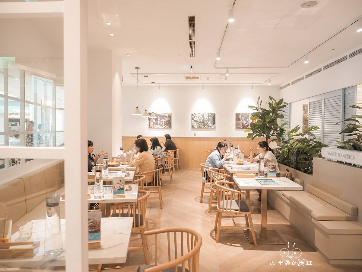 成真咖啡微風廣場店|爆汁青檸舒芙蕾超驚艷!還能帶毛小孩一起吃早午餐,8月點牛排送舒芙蕾太划算啦! - 第6張圖