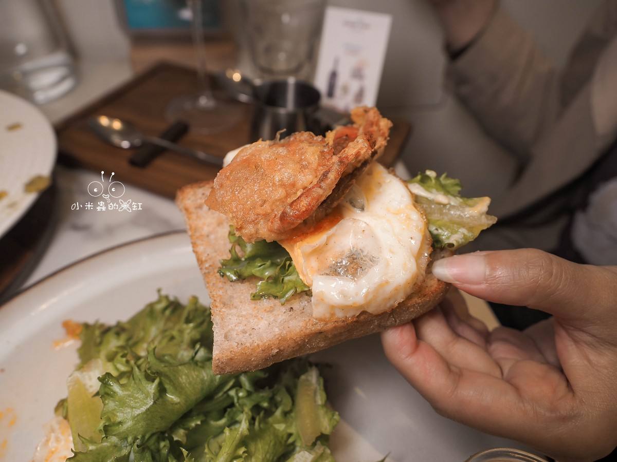 成真咖啡微風廣場店|爆汁青檸舒芙蕾超驚艷!還能帶毛小孩一起吃早午餐,8月點牛排送舒芙蕾太划算啦! - 第20張圖