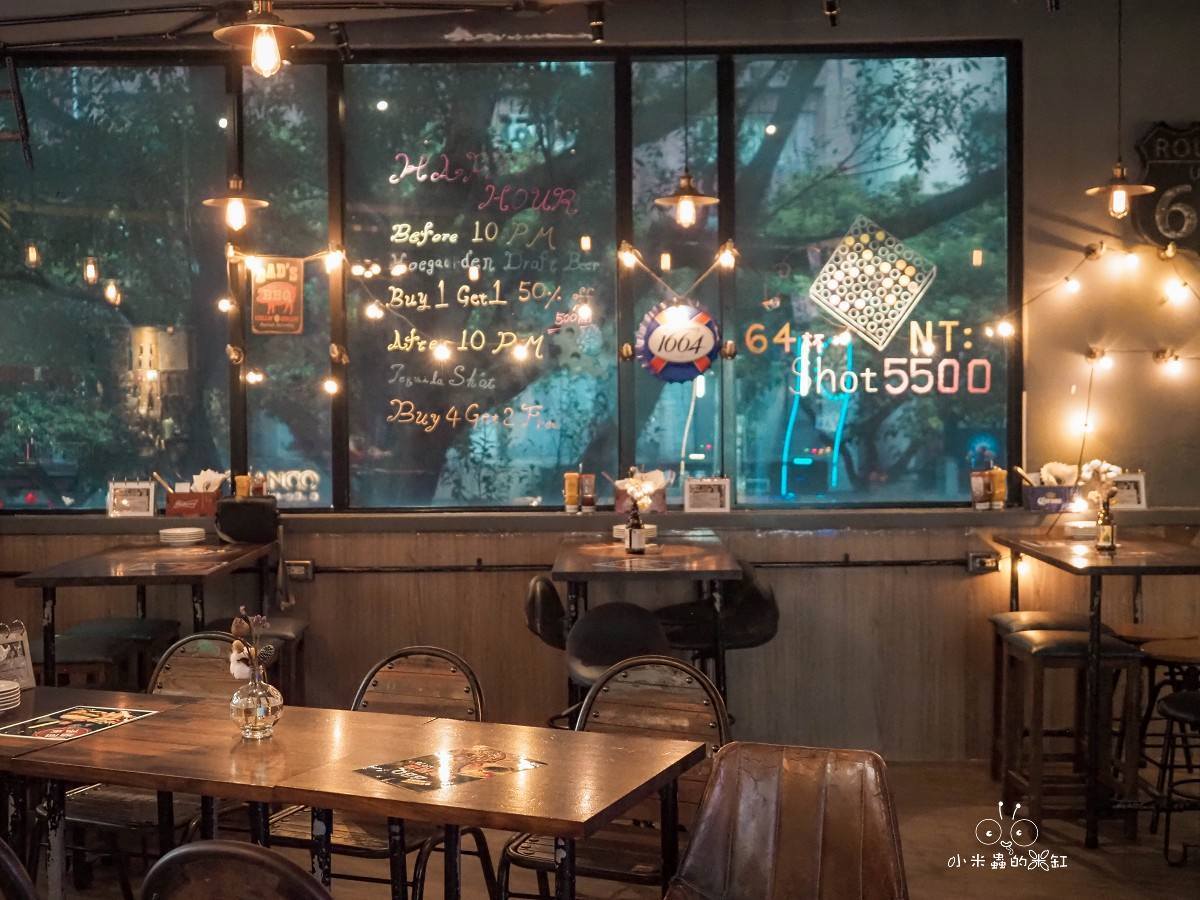 信義區美式餐酒館推薦|角窩美式餐酒館|工業風打卡超好拍,燒烤、漢堡、調酒通通有!聚會約會都適合! - 第13張圖