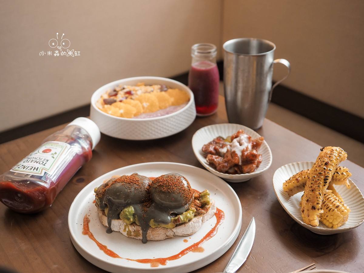 貳樓中山南西店|萬聖節限定「黑暗餐桌」登場!帶DUFFY一起品嘗詛咒班尼蛋的神秘早午餐 - 第14張圖 貳樓中山南西店萬聖節限定餐點,敲破詛咒黑班尼蛋與巴西莓果優格碗早午餐組合,台北萬聖節美食推薦