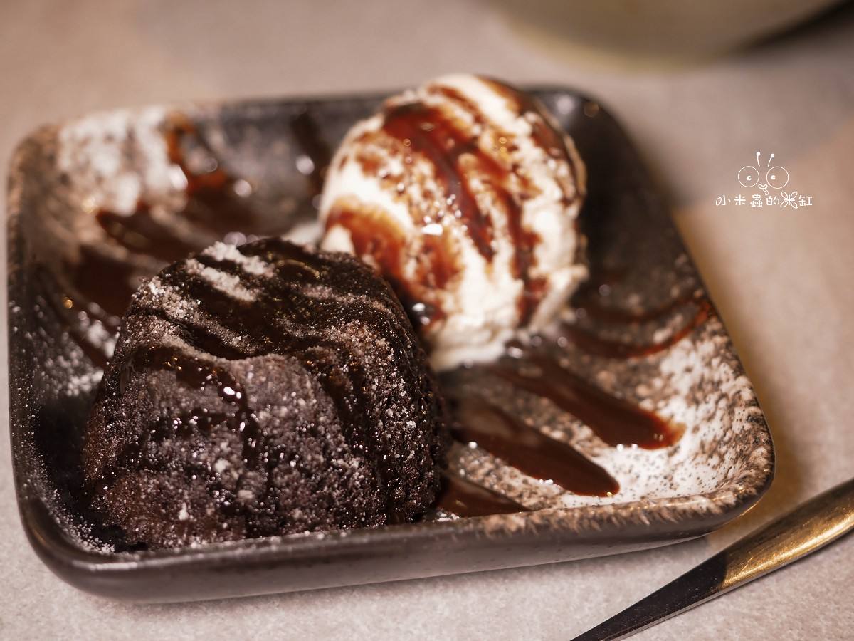 台北東區超強燒烤吃到飽!火之舞蓁品燒1899元爽嗑日本A5和牛+無限暢飲生啤酒!單點級品質直接吃到回本 - 第52張圖