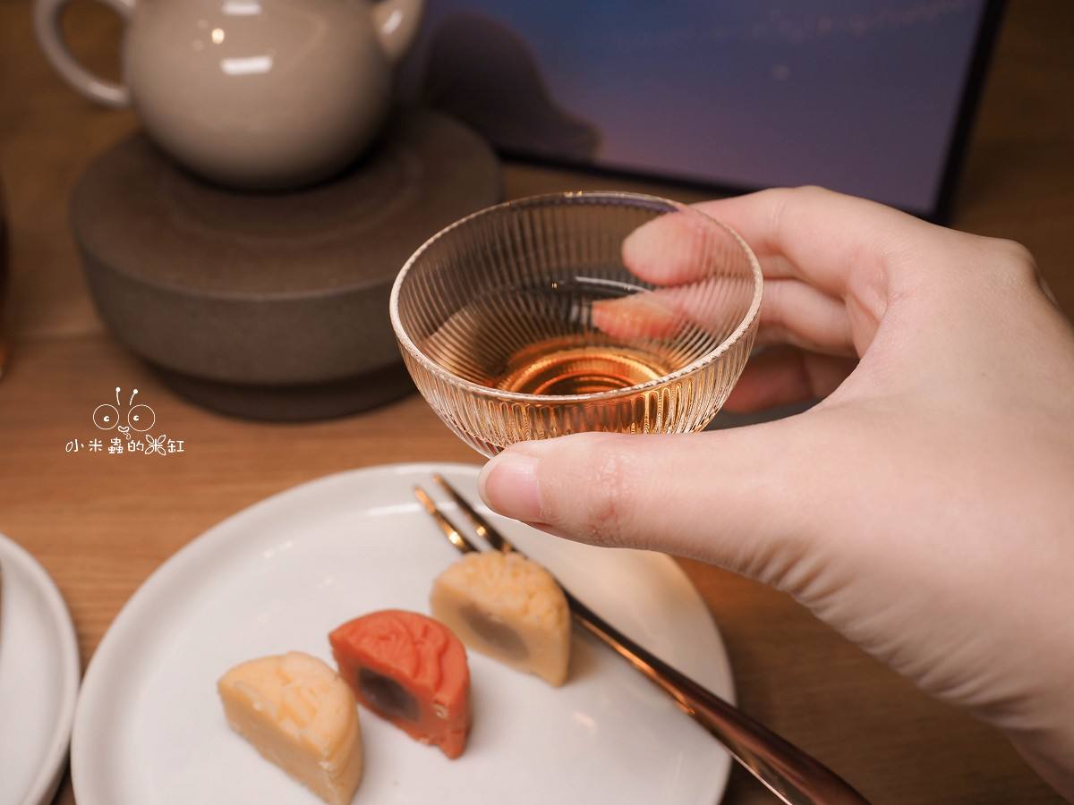 羽曦堂星辰禮盒綜合冰豆糕|上班族的質感下午茶首選!冰涼綿密、香氣高雅,一口解壓的療癒系甜品 - 第7張圖