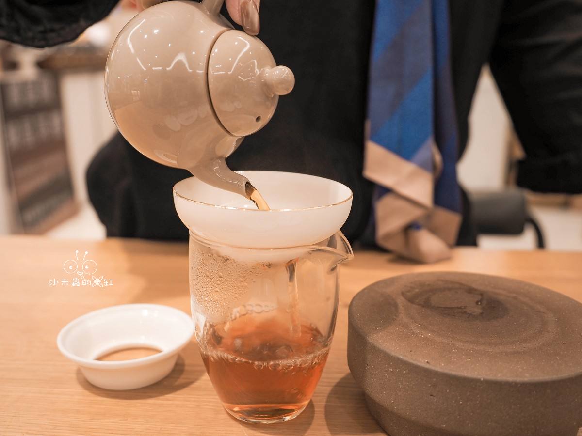 羽曦堂星辰禮盒綜合冰豆糕|上班族的質感下午茶首選!冰涼綿密、香氣高雅,一口解壓的療癒系甜品 - 第6張圖