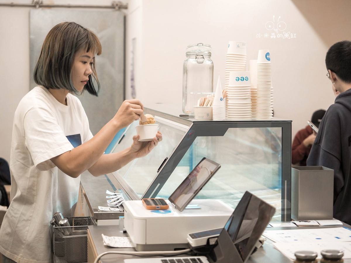 eee Ice Cream and Bakes|大安區人氣純植物甜點店!連狗狗都能吃的健康冰淇淋,濃郁開心果必點! - 第4張圖