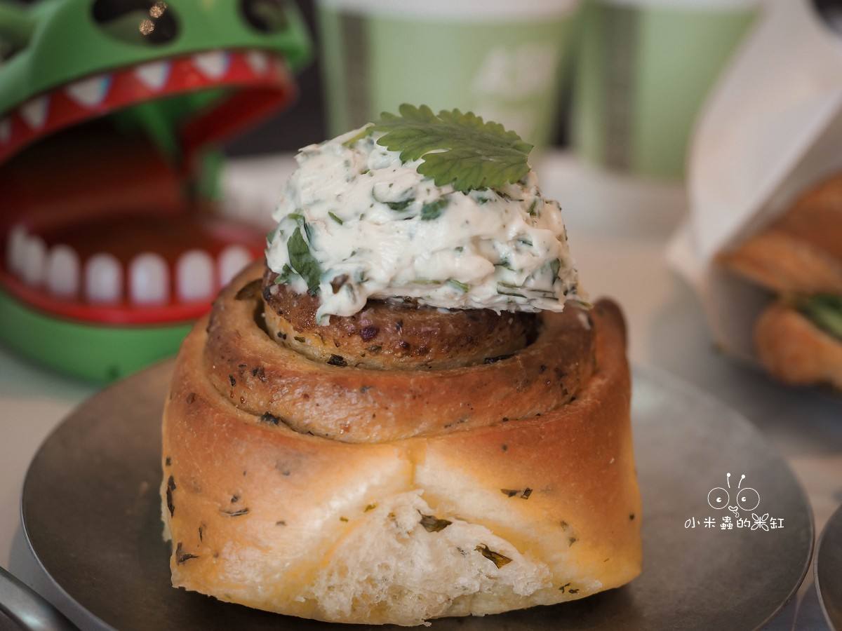 香菜控集合啦！南京三民 ASK for Cafe 香菜祭開跑，寵物友善咖啡廳連毛孩都想賴著不走