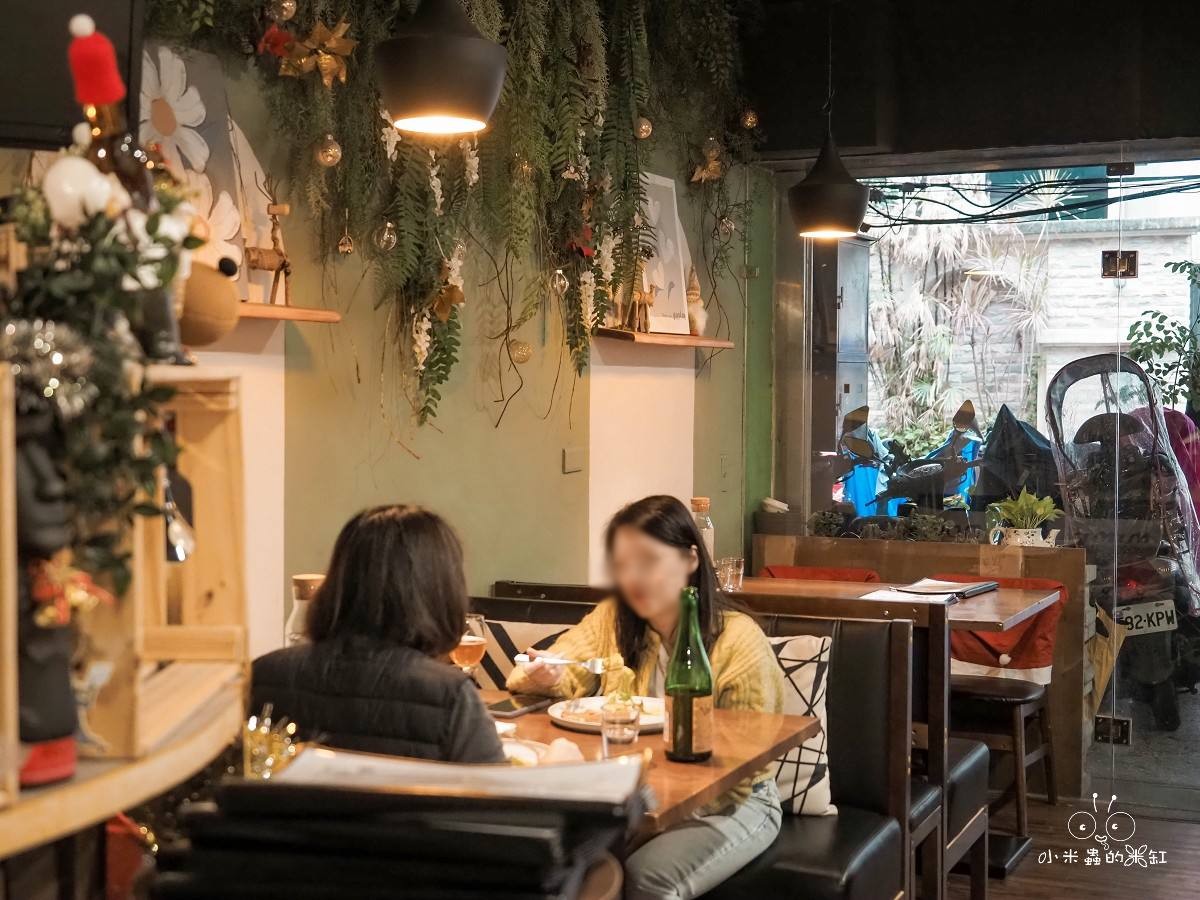 板橋早午餐推薦｜Le Puzzle Creperie & Bar 法式薄餅小酒館 起司鍋太犯規！正宗法國人坐鎮，還有桌邊火焰秀！
