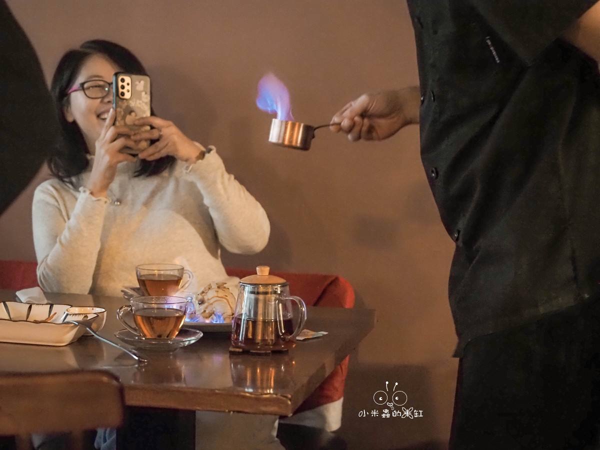 板橋早午餐推薦｜Le Puzzle Creperie & Bar 法式薄餅小酒館 起司鍋太犯規！正宗法國人坐鎮，還有桌邊火焰秀！