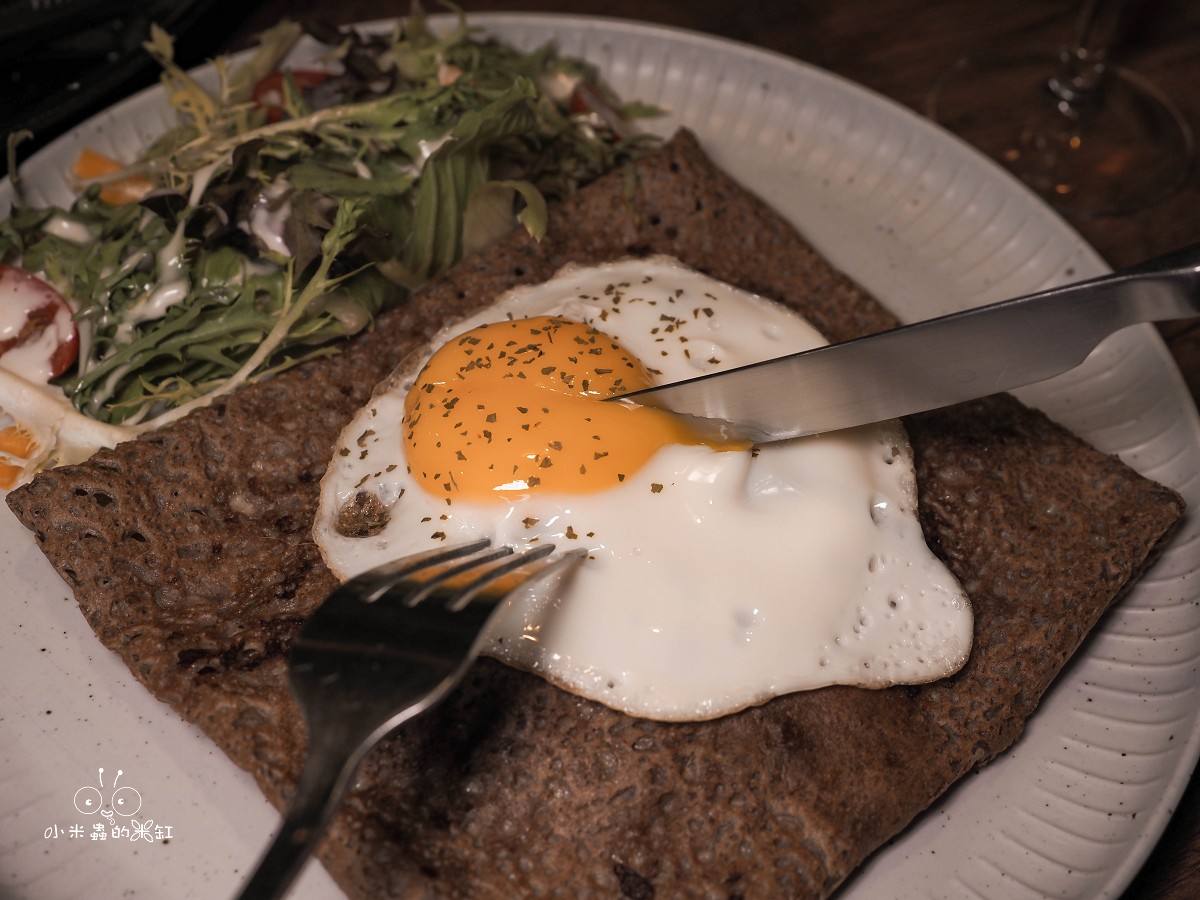板橋早午餐推薦｜Le Puzzle Creperie & Bar 法式薄餅小酒館 起司鍋太犯規！正宗法國人坐鎮，還有桌邊火焰秀！