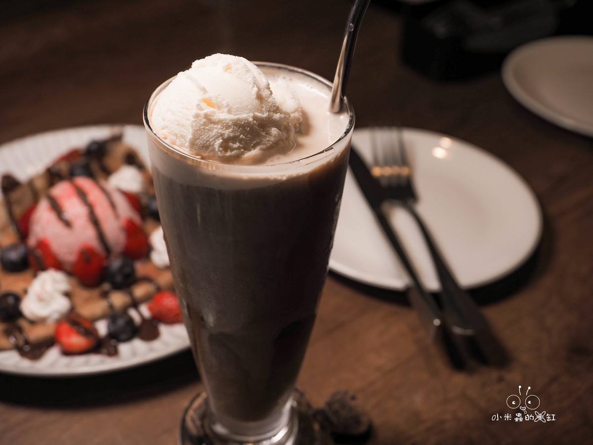 板橋早午餐推薦｜Le Puzzle Creperie & Bar 法式薄餅小酒館 起司鍋太犯規！正宗法國人坐鎮，還有桌邊火焰秀！