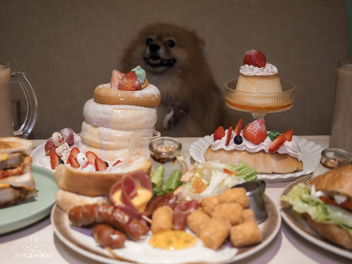 板橋早午餐推薦｜隔壁早餐 藏身市場巷弄的清新系早餐店，居然有舒芙蕾！寵物友善＋網美牆太犯規