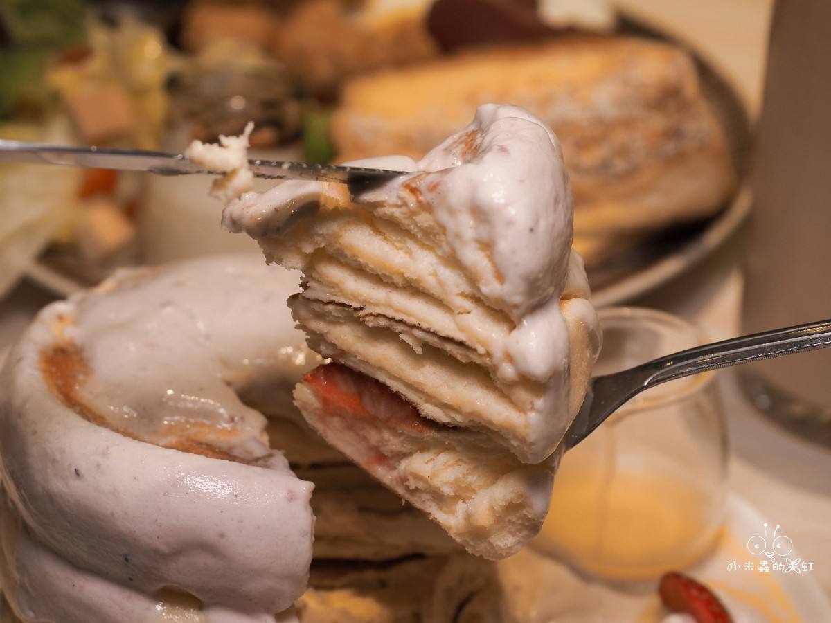 板橋早午餐推薦｜隔壁早餐 藏身市場巷弄的清新系早餐店，居然有舒芙蕾！寵物友善＋網美牆太犯規