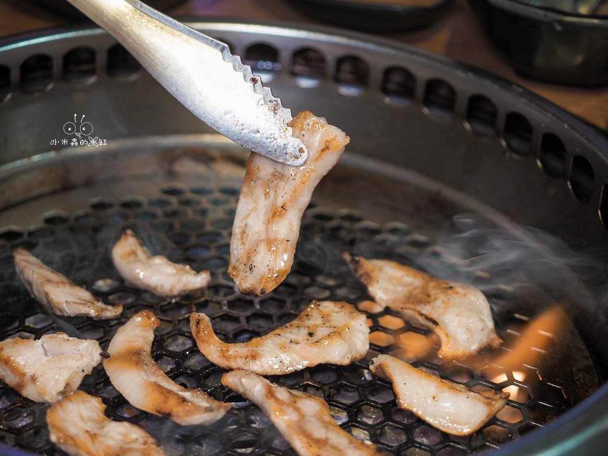 西門燒肉吃到飽｜《我！就厲害》澳洲和牛、哈根達斯、酷聖石無限爽吃！火鍋＋燒肉放題雙享受！