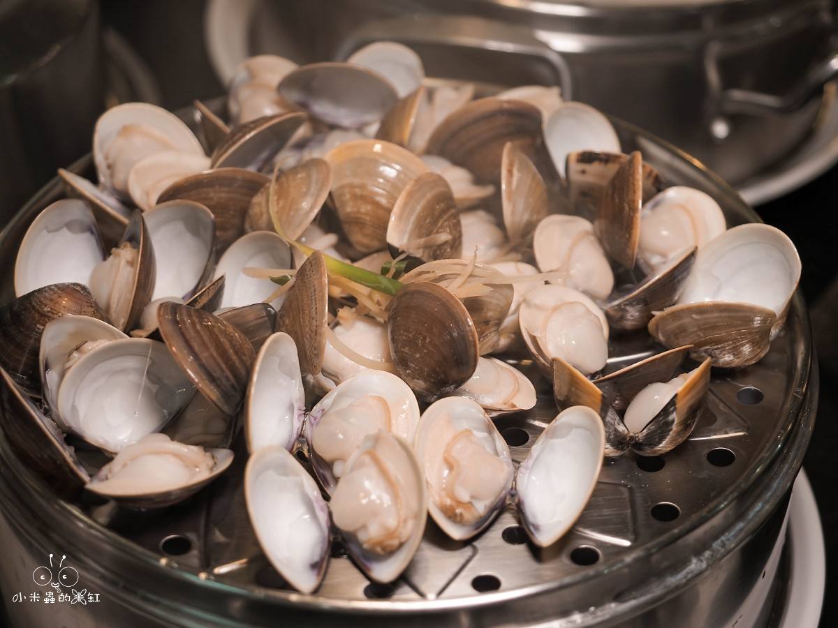 板橋海鮮控的天堂!蒸天下蒸氣火鍋|一鍋三吃超滿足,蒸龍蝦、煮火鍋、黃金海味粥濃郁到跪下!寵物友善還能包場 - 第28張圖 板橋海鮮控的天堂!蒸天下蒸氣火鍋|一鍋三吃超滿足,蒸龍蝦、煮火鍋、黃金海味粥濃郁到跪下!寵物友善還能包場