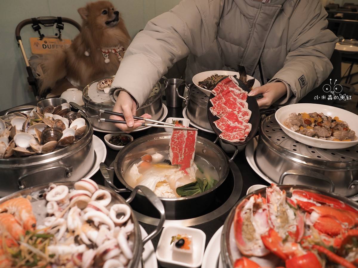 板橋海鮮控的天堂!蒸天下蒸氣火鍋|一鍋三吃超滿足,蒸龍蝦、煮火鍋、黃金海味粥濃郁到跪下!寵物友善還能包場 - 第1張圖 板橋海鮮控的天堂!蒸天下蒸氣火鍋|一鍋三吃超滿足,蒸龍蝦、煮火鍋、黃金海味粥濃郁到跪下!寵物友善還能包場