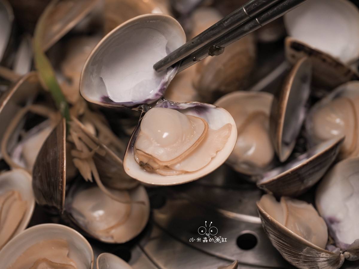 板橋海鮮控的天堂!蒸天下蒸氣火鍋|一鍋三吃超滿足,蒸龍蝦、煮火鍋、黃金海味粥濃郁到跪下!寵物友善還能包場 - 第29張圖 板橋海鮮控的天堂!蒸天下蒸氣火鍋|一鍋三吃超滿足,蒸龍蝦、煮火鍋、黃金海味粥濃郁到跪下!寵物友善還能包場