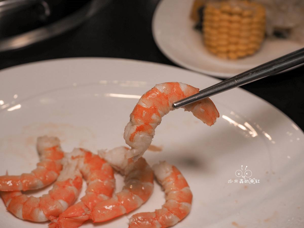 板橋海鮮控的天堂!蒸天下蒸氣火鍋|一鍋三吃超滿足,蒸龍蝦、煮火鍋、黃金海味粥濃郁到跪下!寵物友善還能包場 - 第27張圖 板橋海鮮控的天堂!蒸天下蒸氣火鍋|一鍋三吃超滿足,蒸龍蝦、煮火鍋、黃金海味粥濃郁到跪下!寵物友善還能包場