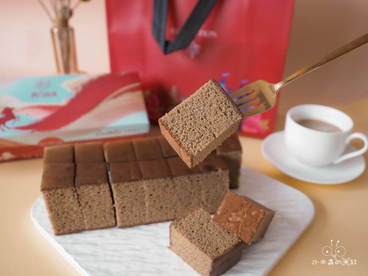 2026 新春蛋糕禮盒推薦｜四月南風卡斯提拉蛋糕開箱！一口咬下找回最單純的美好，底部雙目糖才是靈魂關鍵