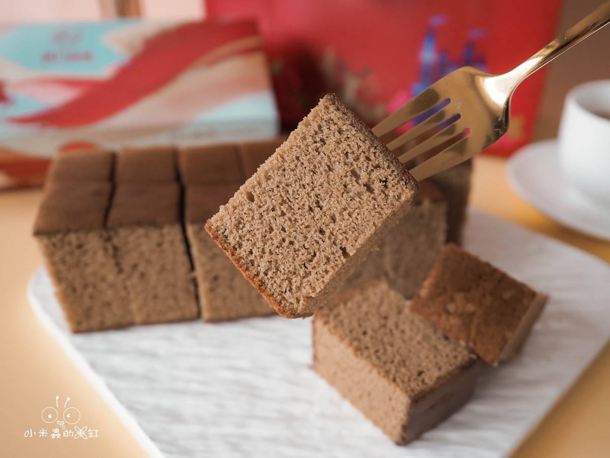 2026 新春蛋糕禮盒推薦｜四月南風卡斯提拉蛋糕開箱！一口咬下找回最單純的美好，底部雙目糖才是靈魂關鍵