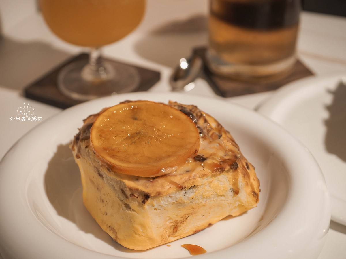 台北松江甜點推薦|4K手作烘焙 台北松江店 低糖奶霜系蛋糕太犯規,草莓季必收的清爽系甜點 - 第13張圖 台北松江甜點推薦|4K手作烘焙 台北松江店 低糖奶霜系蛋糕太犯規,草莓季必收的清爽系甜點