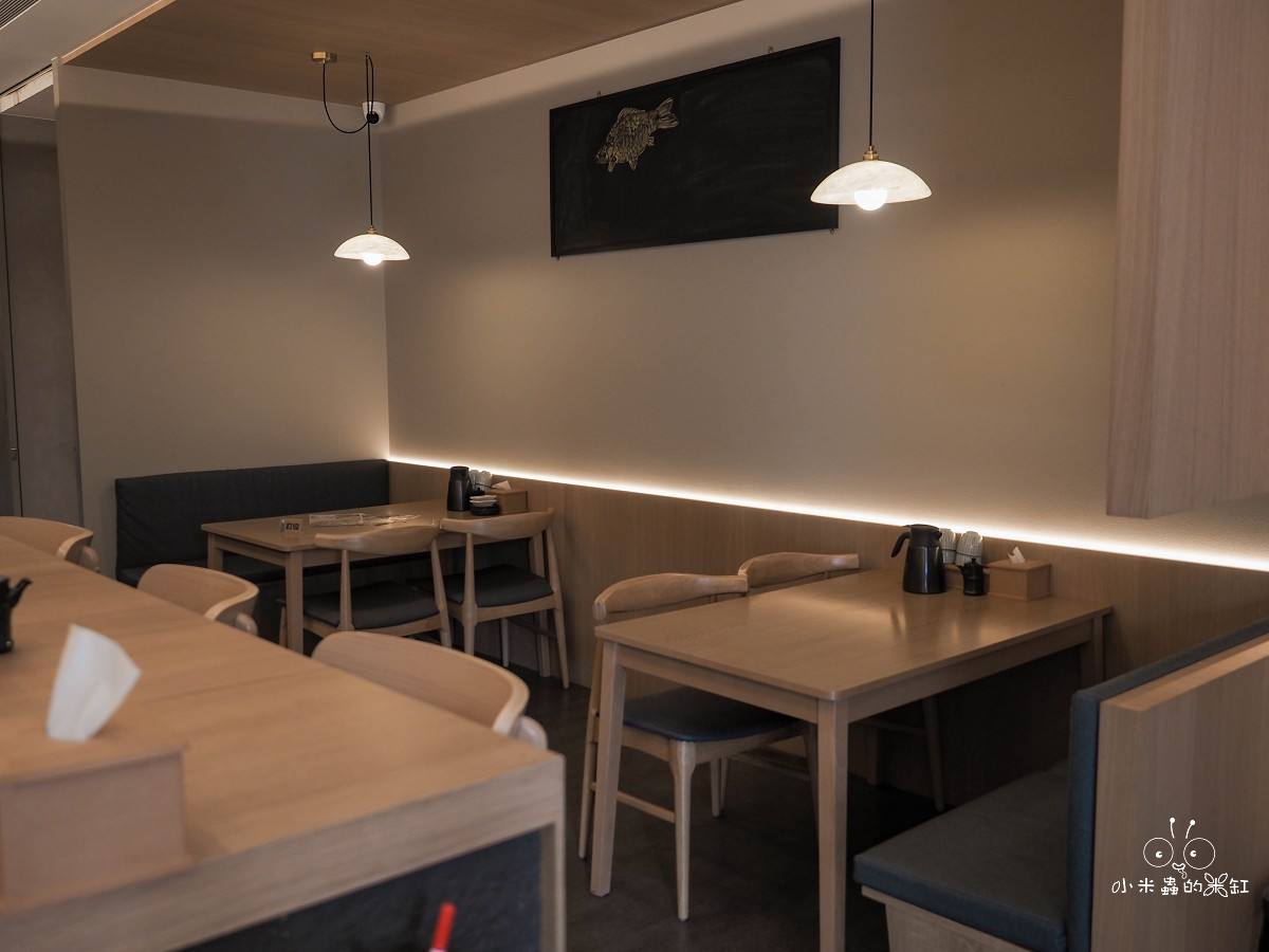 天母平價美食日式料理高質感卻超親民！士東水產・漁筷｜每日現烤海魚、生魚片新鮮吃得到，CP值高到想一訪再訪！