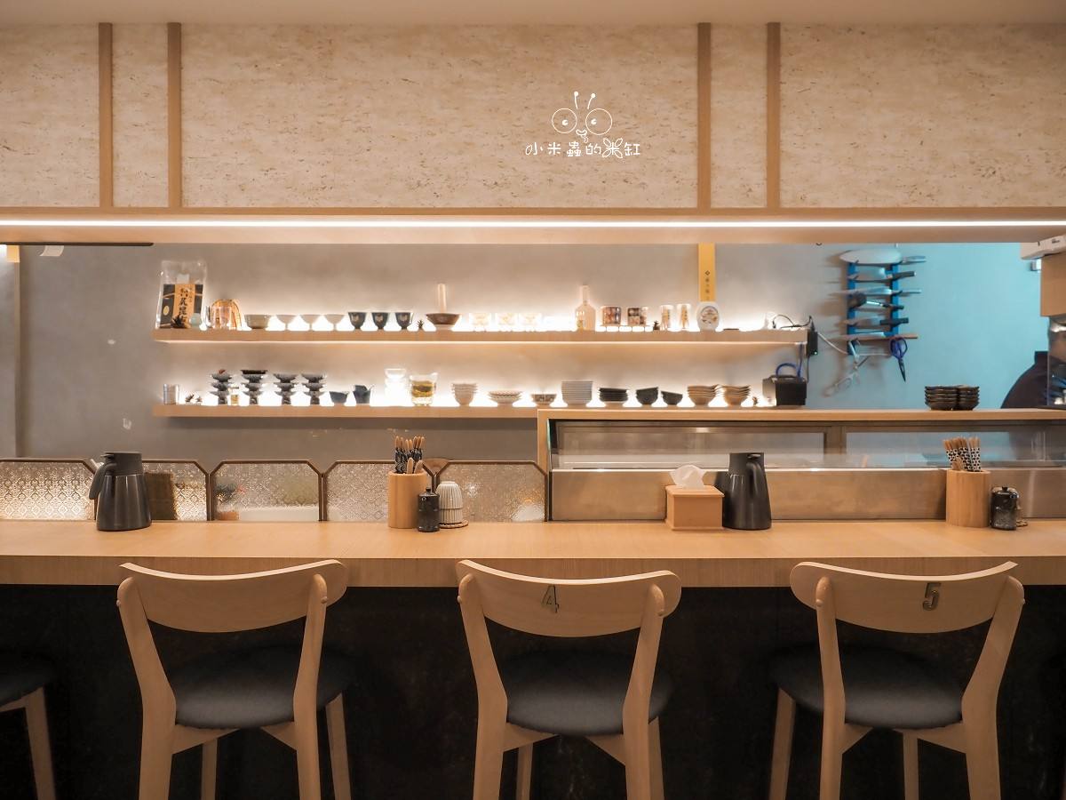 天母平價美食日式料理高質感卻超親民！士東水產・漁筷｜每日現烤海魚、生魚片新鮮吃得到，CP值高到想一訪再訪！