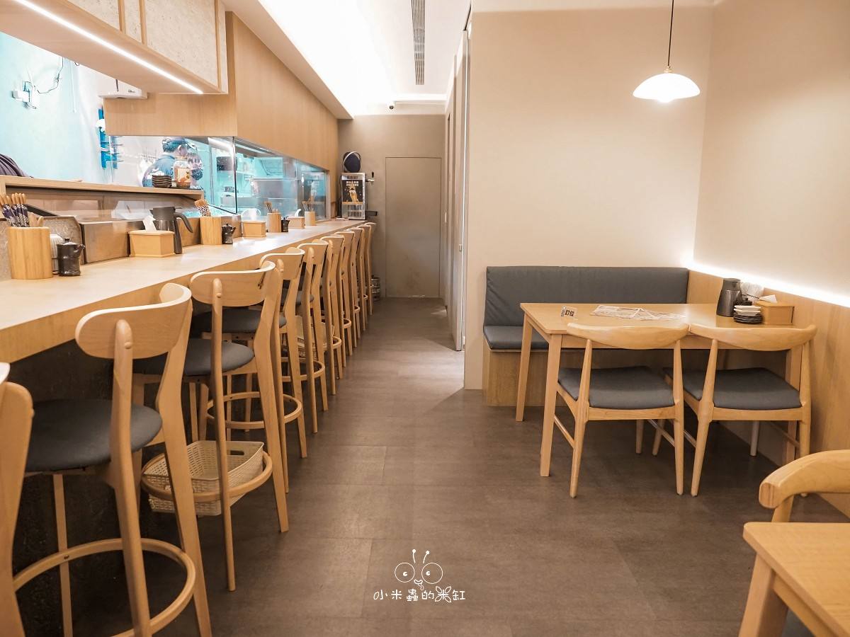 天母平價美食日式料理高質感卻超親民！士東水產・漁筷｜每日現烤海魚、生魚片新鮮吃得到，CP值高到想一訪再訪！