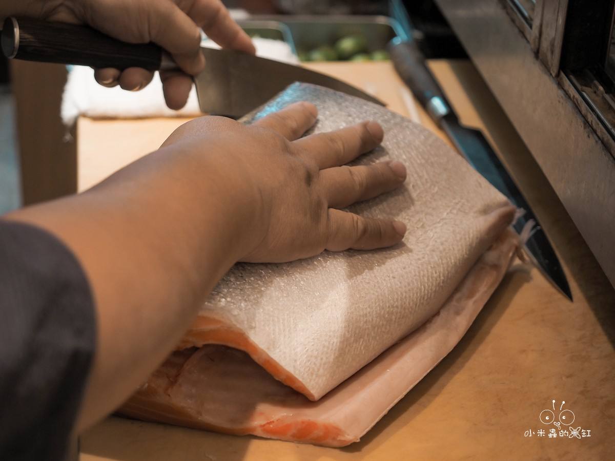 天母平價美食日式料理高質感卻超親民！士東水產・漁筷｜每日現烤海魚、生魚片新鮮吃得到，CP值高到想一訪再訪！