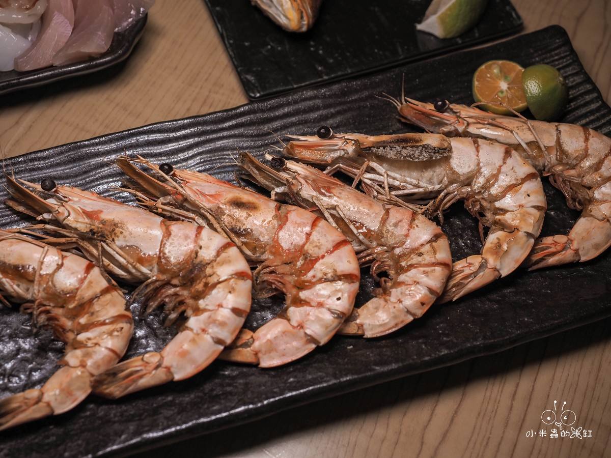 天母平價美食日式料理高質感卻超親民！士東水產・漁筷｜每日現烤海魚、生魚片新鮮吃得到，CP值高到想一訪再訪！