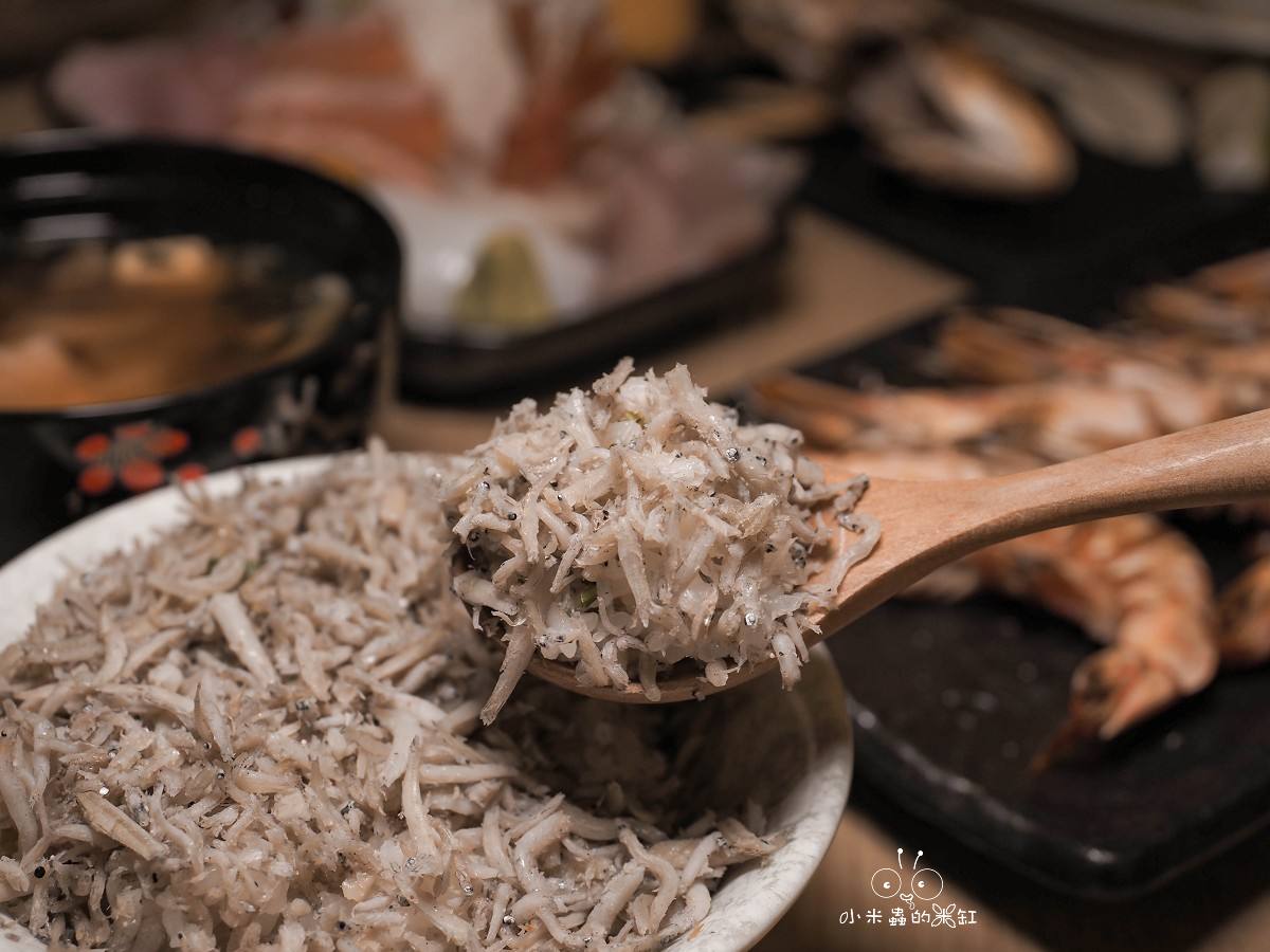 天母平價美食日式料理高質感卻超親民！士東水產・漁筷｜每日現烤海魚、生魚片新鮮吃得到，CP值高到想一訪再訪！