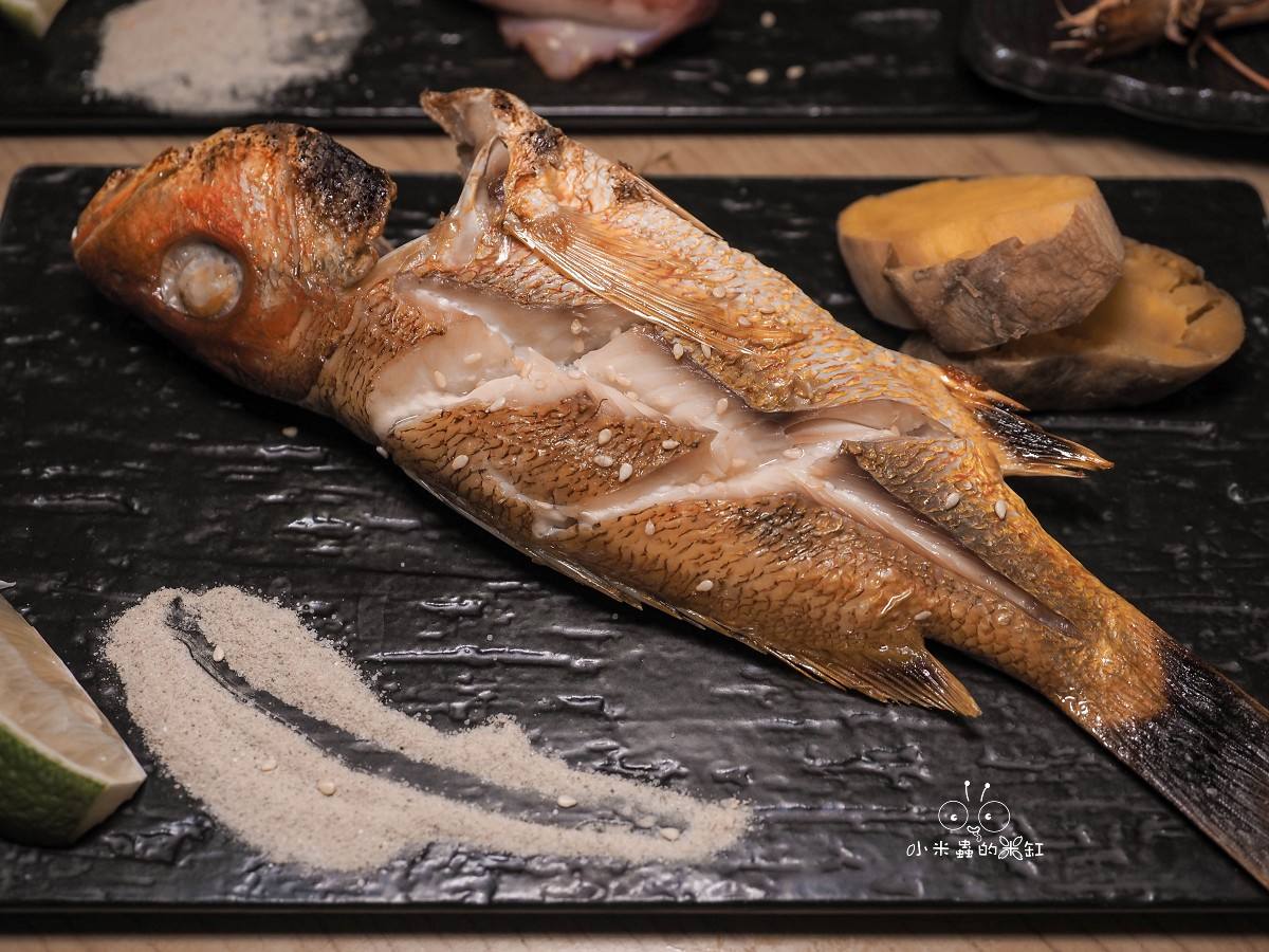 天母平價美食日式料理高質感卻超親民！士東水產・漁筷｜每日現烤海魚、生魚片新鮮吃得到，CP值高到想一訪再訪！
