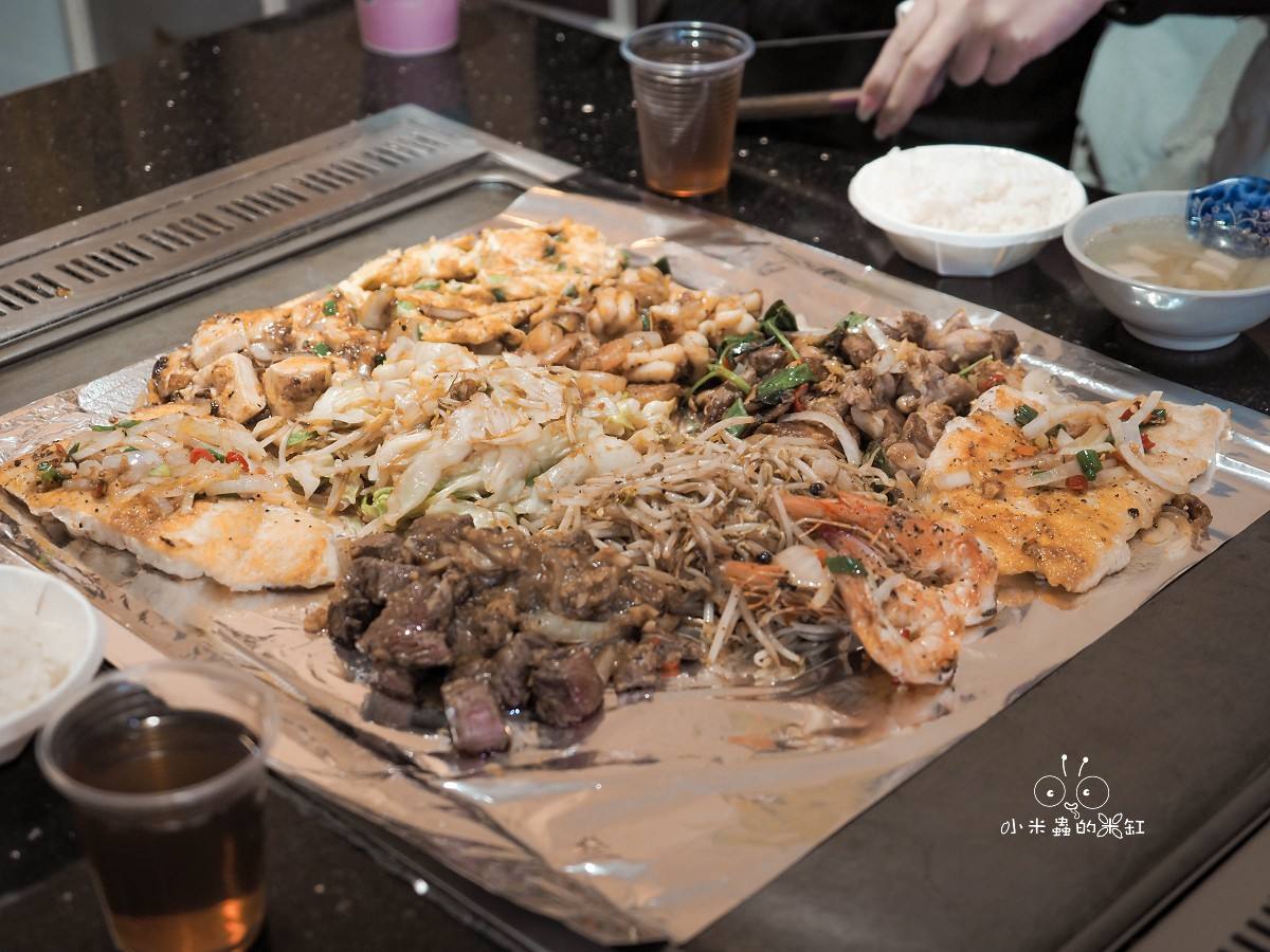 三重鐵板燒推薦!自強鐵板燒-中正北店 170元起白飯飲料湯冰淇淋吃到飽,連桌子都會發熱!Joe是要對決也推的在地傳奇 - 第8張圖 三重鐵板燒推薦!自強鐵板燒-中正北店 170元起白飯飲料湯冰淇淋吃到飽,連桌子都會發熱!Joe是要對決也推的在地傳奇