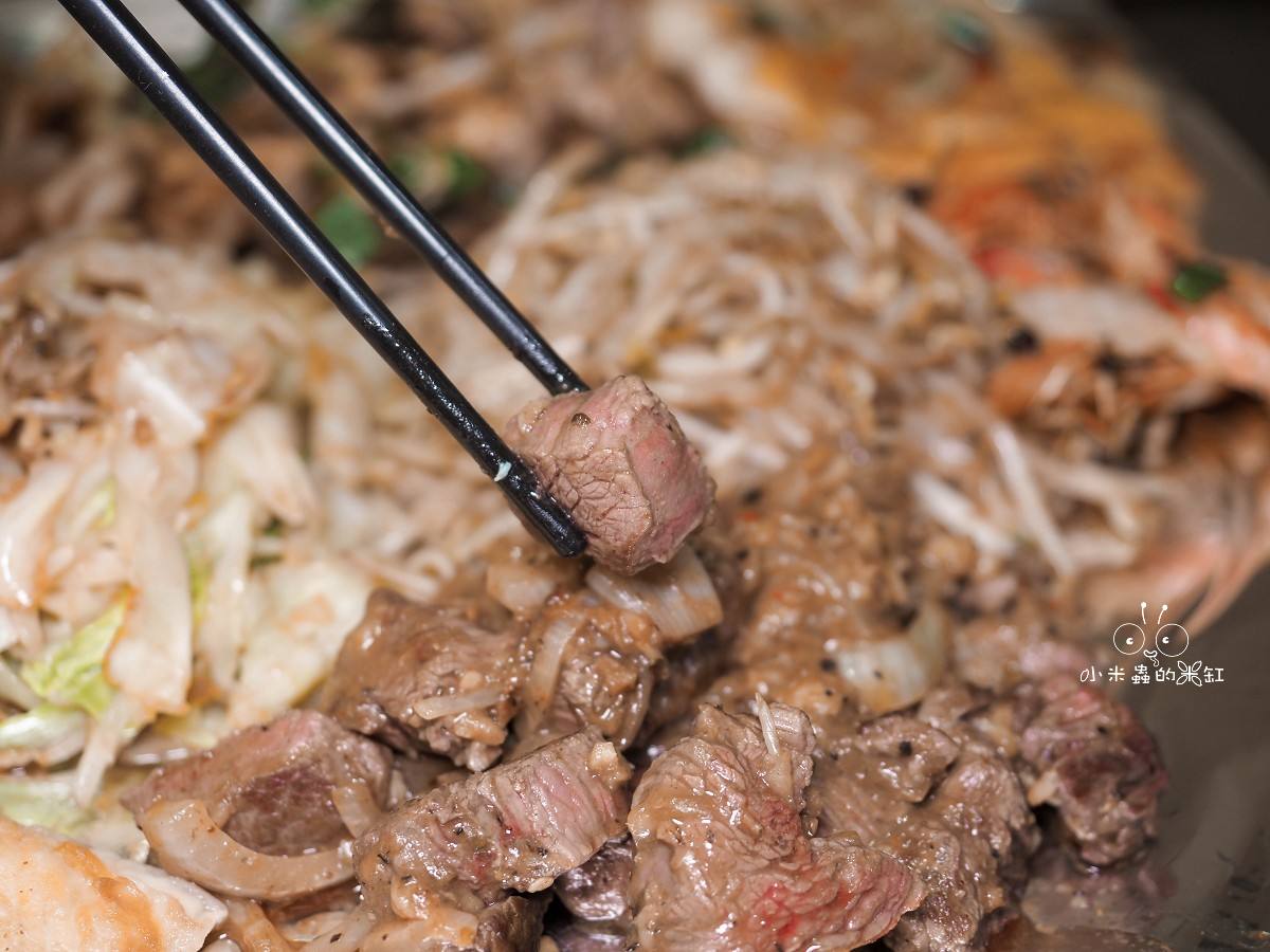 三重鐵板燒推薦!自強鐵板燒-中正北店 170元起白飯飲料湯冰淇淋吃到飽,連桌子都會發熱!Joe是要對決也推的在地傳奇 - 第22張圖 三重鐵板燒推薦!自強鐵板燒-中正北店 170元起白飯飲料湯冰淇淋吃到飽,連桌子都會發熱!Joe是要對決也推的在地傳奇