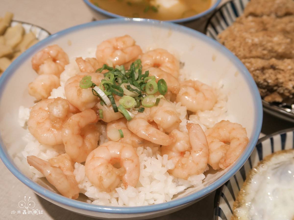 台北第一蝦仁飯插旗新竹!忠青商行新竹巨城店|一碗把人拉回眷村時光的蝦仁飯,文青外衣下的家常靈魂! - 第9張圖 台北第一蝦仁飯插旗新竹!忠青商行新竹巨城店|一碗把人拉回眷村時光的蝦仁飯,文青外衣下的家常靈魂!