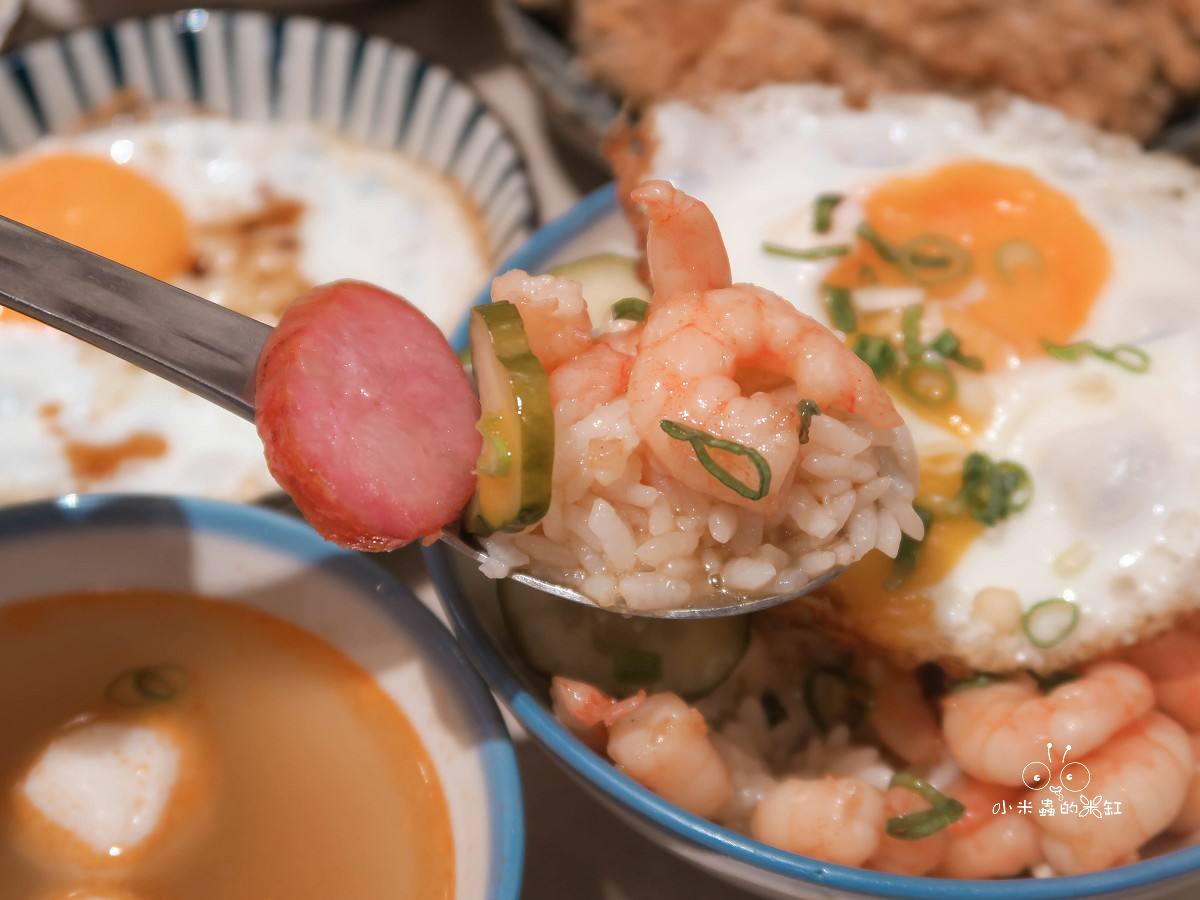 台北第一蝦仁飯插旗新竹!忠青商行新竹巨城店|一碗把人拉回眷村時光的蝦仁飯,文青外衣下的家常靈魂! - 第15張圖 台北第一蝦仁飯插旗新竹!忠青商行新竹巨城店|一碗把人拉回眷村時光的蝦仁飯,文青外衣下的家常靈魂!