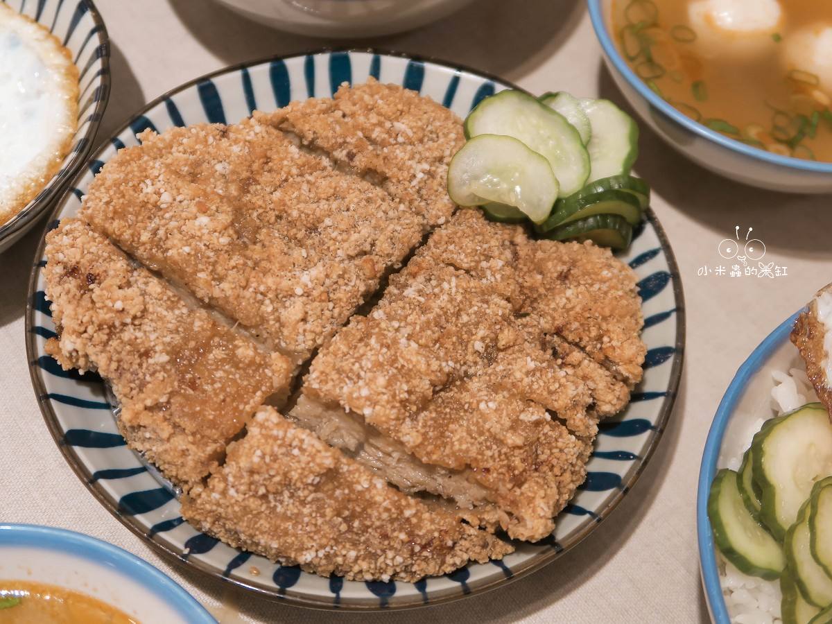 台北第一蝦仁飯插旗新竹!忠青商行新竹巨城店|一碗把人拉回眷村時光的蝦仁飯,文青外衣下的家常靈魂! - 第12張圖 台北第一蝦仁飯插旗新竹!忠青商行新竹巨城店|一碗把人拉回眷村時光的蝦仁飯,文青外衣下的家常靈魂!