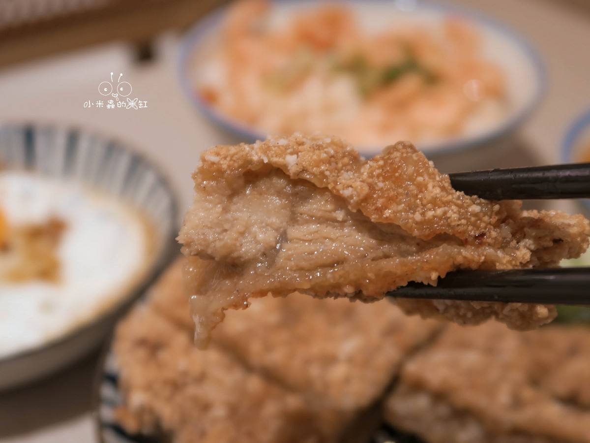 台北第一蝦仁飯插旗新竹!忠青商行新竹巨城店|一碗把人拉回眷村時光的蝦仁飯,文青外衣下的家常靈魂! - 第13張圖 台北第一蝦仁飯插旗新竹!忠青商行新竹巨城店|一碗把人拉回眷村時光的蝦仁飯,文青外衣下的家常靈魂!