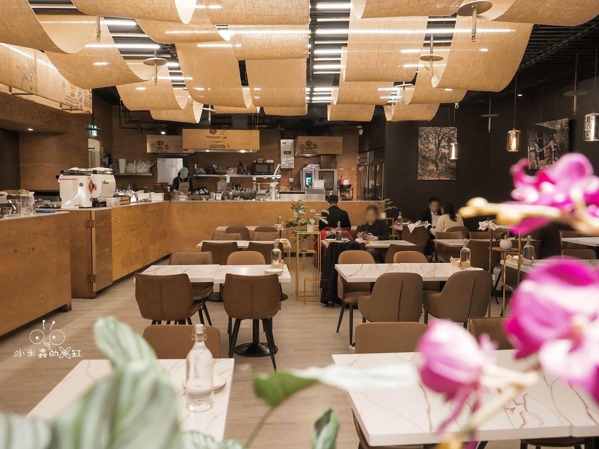 成真咖啡台北Bellavita信義店|在貴婦百貨也能高CP值約會?雙人套餐超划算,正餐甜點一次滿足 - 第3張圖 成真咖啡台北Bellavita信義店|在貴婦百貨也能高CP值約會?雙人套餐超划算,正餐甜點一次滿足