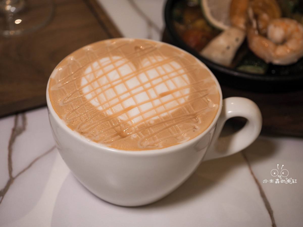 成真咖啡台北Bellavita信義店|在貴婦百貨也能高CP值約會?雙人套餐超划算,正餐甜點一次滿足 - 第20張圖 成真咖啡台北Bellavita信義店|在貴婦百貨也能高CP值約會?雙人套餐超划算,正餐甜點一次滿足